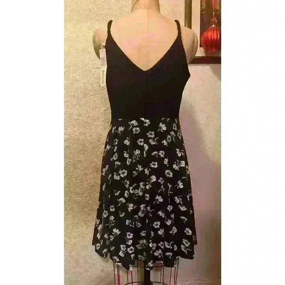 Aphratti V-Neck Spaghetti Strap Wrap Dress Floral NWT Size XXL - Picture 7 of 12